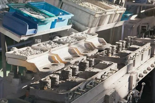 Головка цилиндров с клапанами-3